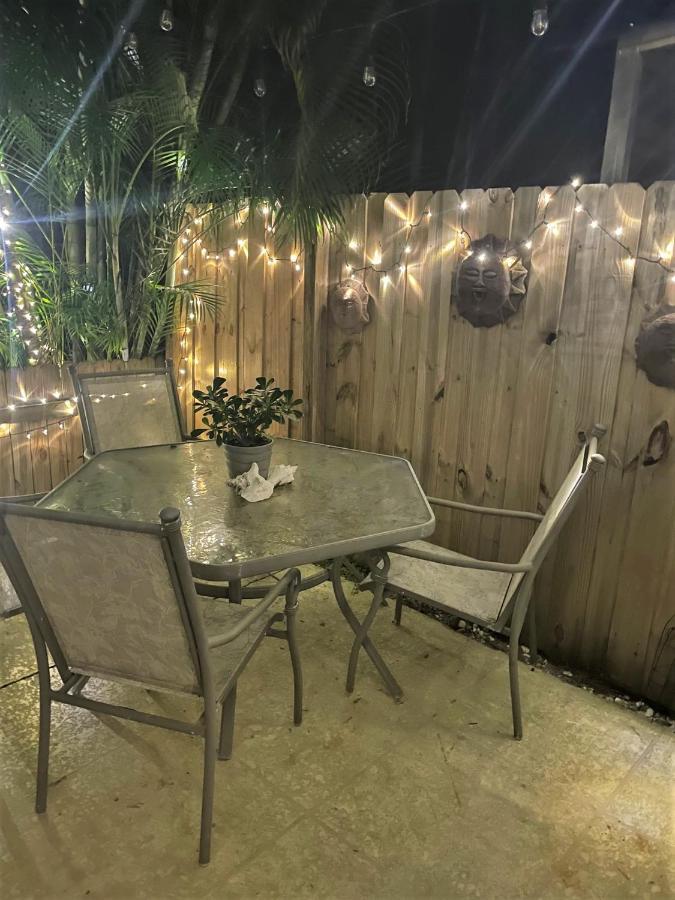 Coastal Townhome In Jupiter 1 Mile To Beach! المظهر الخارجي الصورة